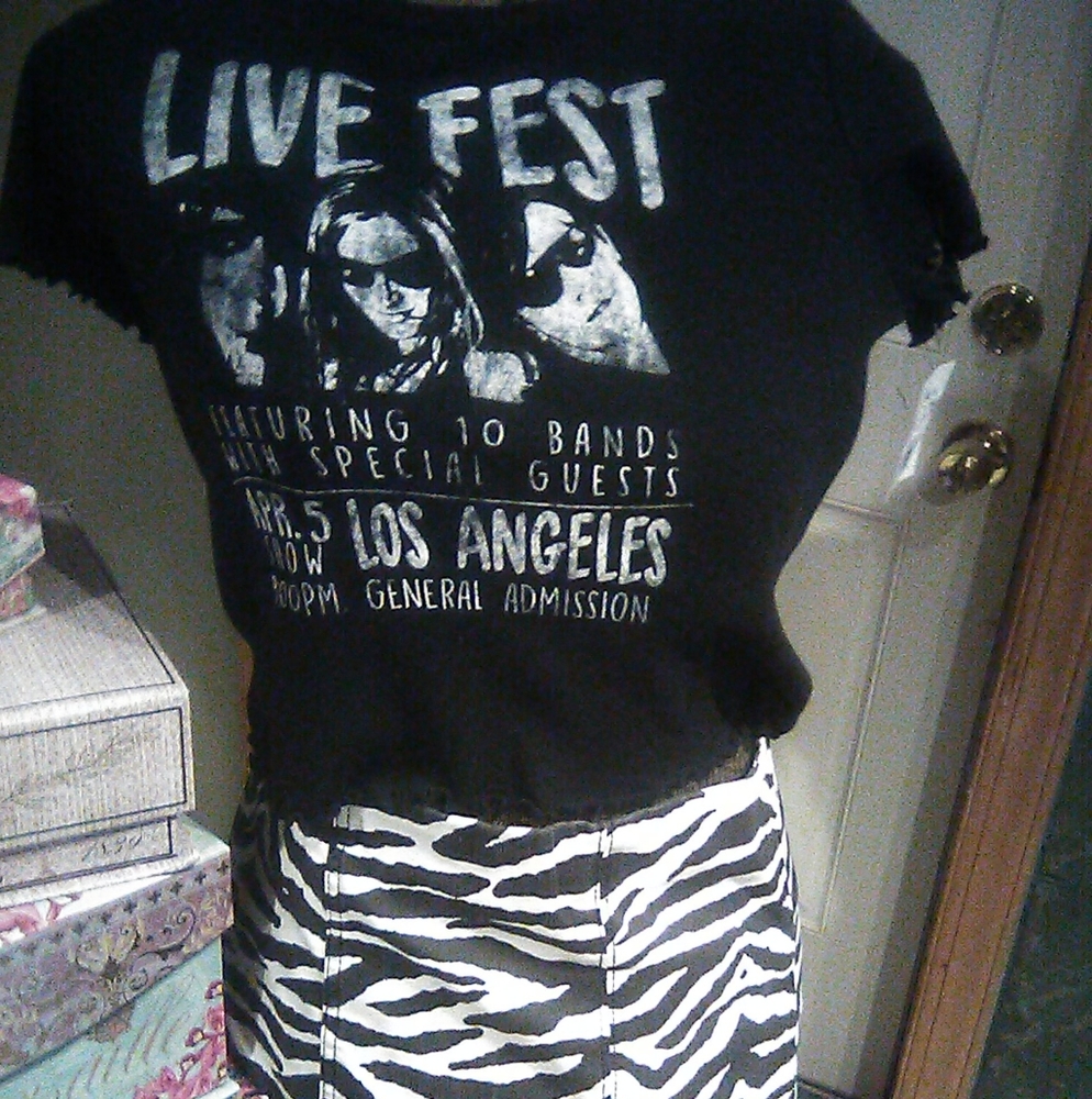 Brand New Rock Band cropped tshirt